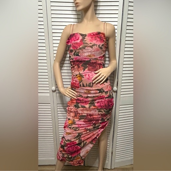 Express Body Contour ruched floral midi dress - Picture 4 of 5